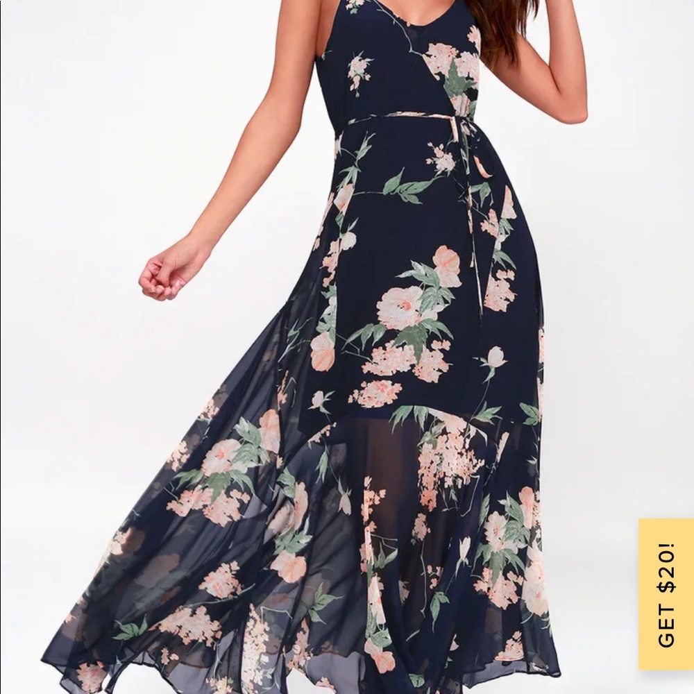 Never worn Lulus Maxi Dress